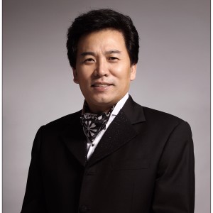 Listen to 建党精神之光 (完整版) song with lyrics from 张建文