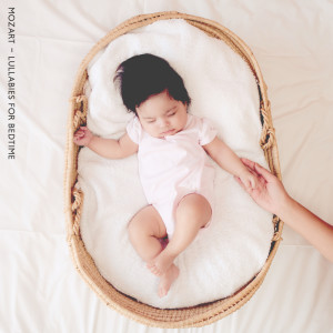 Baby Classical Music!的專輯Mozart - Lullabies for Bedtime for Mothers, Babies, Toddlers and Newborns