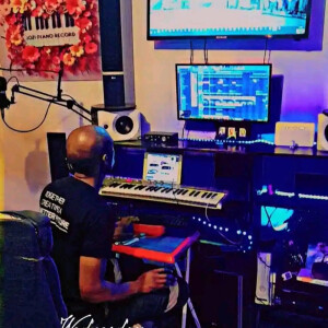 default playlist img