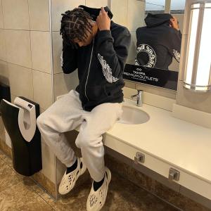 ดาวน์โหลดและฟังเพลง Top Tier (Explicit) พร้อมเนื้อเพลงจาก Astros