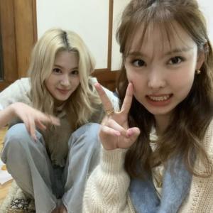 ดาวน์โหลดและฟังเพลง stuck2u พร้อมเนื้อเพลงจาก Sheap