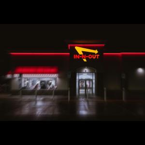 收聽10xtalk2em的In N Out (feat. Glizz) (Explicit)歌詞歌曲