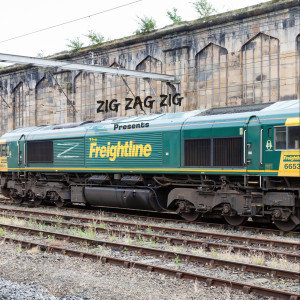 ZigZagZig的专辑The Freight Line