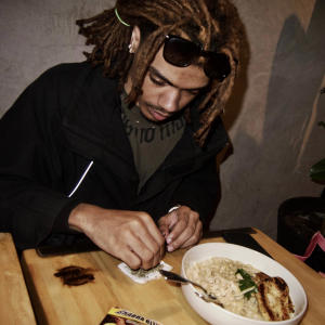 default playlist img