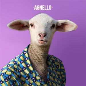 Dengarkan Sulla sdraio lagu dari Agnello dengan lirik
