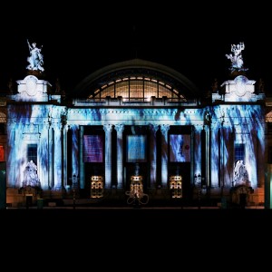 收聽Hideaki Takahashi的Universe of Water Particles on the Grand Palais歌詞歌曲