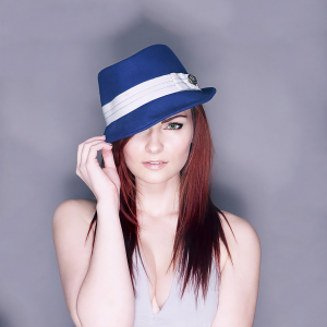 Allison Gray ดาวน์โหลดและฟังเพลงฮิตจาก Allison Gray