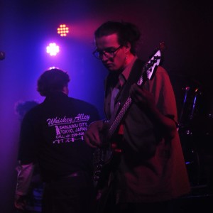 ดาวน์โหลดและฟังเพลง Make Me Greedy (Explicit) พร้อมเนื้อเพลงจาก Just Boriss