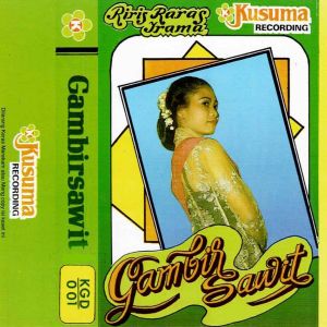 收听Anik Sunyahni的Bawa DANDANGGULA PADASIH, dawah Gd. WANGSAGUNA, minggah GAMBIRSAWIT SEMBUNGGILANG, kalajengaken Ktw. SINOM PARIJATA歌词歌曲