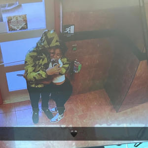 Kemariunn的專輯Ariana (Explicit)