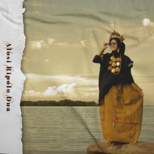 ดาวน์โหลดและฟังเพลง Alosi Ripolo Dua พร้อมเนื้อเพลงจาก Fauziah Edy