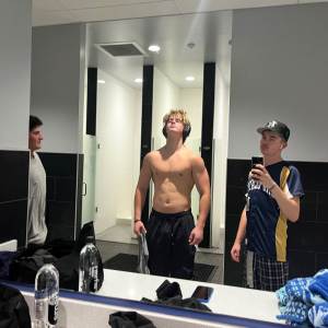 收聽BbJ的On Der (Explicit)歌詞歌曲