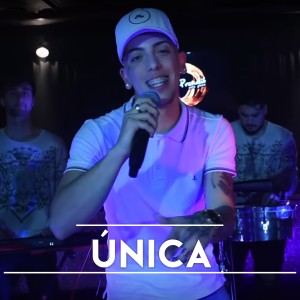 ดาวน์โหลดและฟังเพลง Única พร้อมเนื้อเพลงจาก ดารานักร้องหลายคน