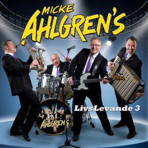 收聽Micke Ahlgrens的Det blåser en vind歌詞歌曲