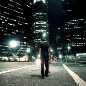 Dengarkan lagu Never Let You Go nyanyian Manafest dengan lirik