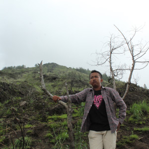 Album Tolong Jujur from Gus Adi