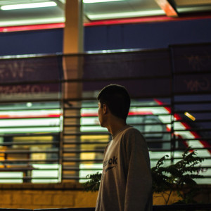 收聽Picasso的Se Queda en Casa歌詞歌曲