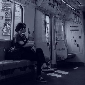 Dengarkan Di Mahakam lagu dari ragam_ dengan lirik