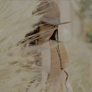 收聽Leilani Wolfgramm的The Trail (Acoustic)歌詞歌曲