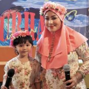 Maria Eva的專輯Aku Cinta Islam