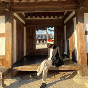 ดาวน์โหลดและฟังเพลง ta (伴奏版) พร้อมเนื้อเพลงจาก 蒋小尼