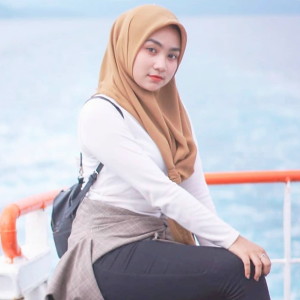 Dengarkan lagu Cinta Bawa Derita nyanyian It's Me dengan lirik