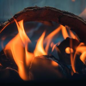 Dengarkan Sleep Journey - Relaxing Fireplace lagu dari Fire Sounds For Sleep dengan lirik
