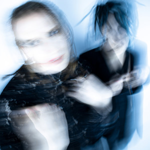 收聽Idontexistanymore的Vampirski blues歌詞歌曲