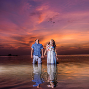 收聽Carlos Vallado的Persiguiendo al Sol歌詞歌曲