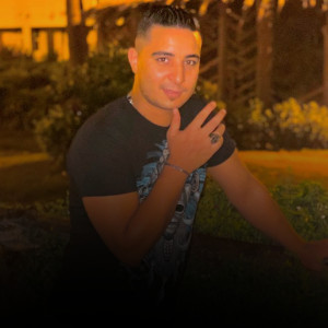Listen to الجبابره واللى مبيجلوش song with lyrics from ميسو ميسره