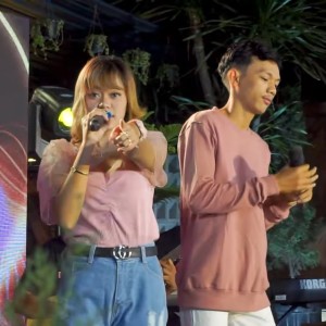 Dengarkan lagu Jogonen Atimu nyanyian Esa Risty dengan lirik