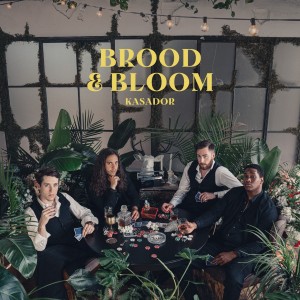 ดาวน์โหลดและฟังเพลง Undone พร้อมเนื้อเพลงจาก Kasador