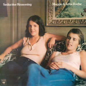 ดาวน์โหลดและฟังเพลง Underneath the Moon พร้อมเนื้อเพลงจาก Maggie and Terre Roche