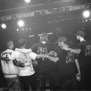 收聽Jazzbois的Monsun (Live at Akvarium)歌詞歌曲