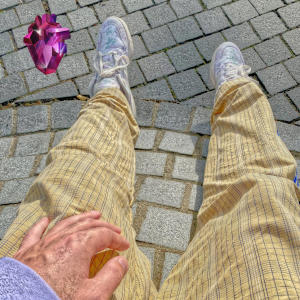 收聽Sen$的Yndling Vinger Begynte å Gro Ringer Ringer ingen ro bord å UFOrGlemte ord 意味 (feat. Izi iii) (Inst True Mental|Explicit)歌詞歌曲