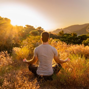 ดาวน์โหลดและฟังเพลง Surge La Energía De La Meditación พร้อมเนื้อเพลงจาก Instrumentos del alma eterna