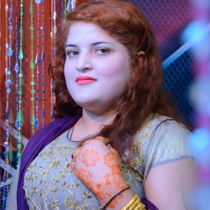 Listen to Pashto New Tapay 2019 Mata Pa Meena Meena Gora song with lyrics from Uzma Fayaz