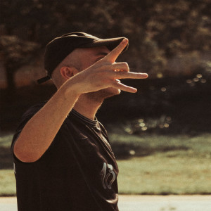 ดาวน์โหลดและฟังเพลง Experiences พร้อมเนื้อเพลงจาก RDR Pablo