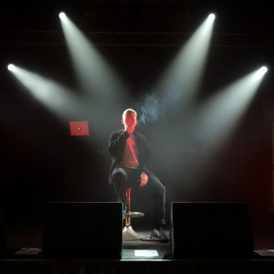 收聽O$ka的Wer bist du wirklich?歌詞歌曲