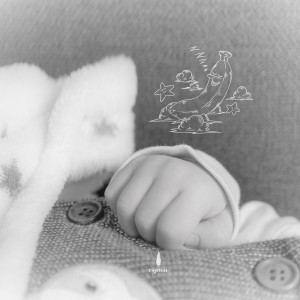 Dengarkan 열 달간의 엄마의 태내 기억 Memory Inside My Mother’s Heart For 10 Months lagu dari 사이프러스 dengan lirik