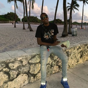 收聽RBG DON2X的ROADRUNNER (feat. AC FreeThaReal) (Explicit)歌詞歌曲