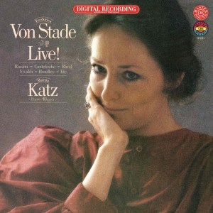 ดาวน์โหลดและฟังเพลง Danza, danza, fanciulla gentile พร้อมเนื้อเพลงจาก Frederica von Stade