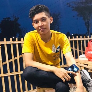 Dengarkan Ikhlas Ati lagu dari Staso Prasetyo dengan lirik