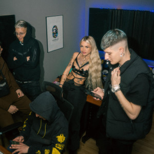Listen to Mia Lady (Explicit) song with lyrics from Nøse