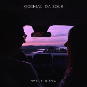 Dengarkan lagu Occhiali Da Sole nyanyian Sophia Murgia dengan lirik