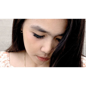 ดาวน์โหลดและฟังเพลง Burane Kura Siri พร้อมเนื้อเพลงจาก Mahendra Record