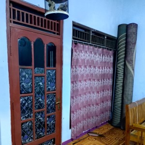 Dengarkan lagu Nona apon nyanyian Keya dengan lirik