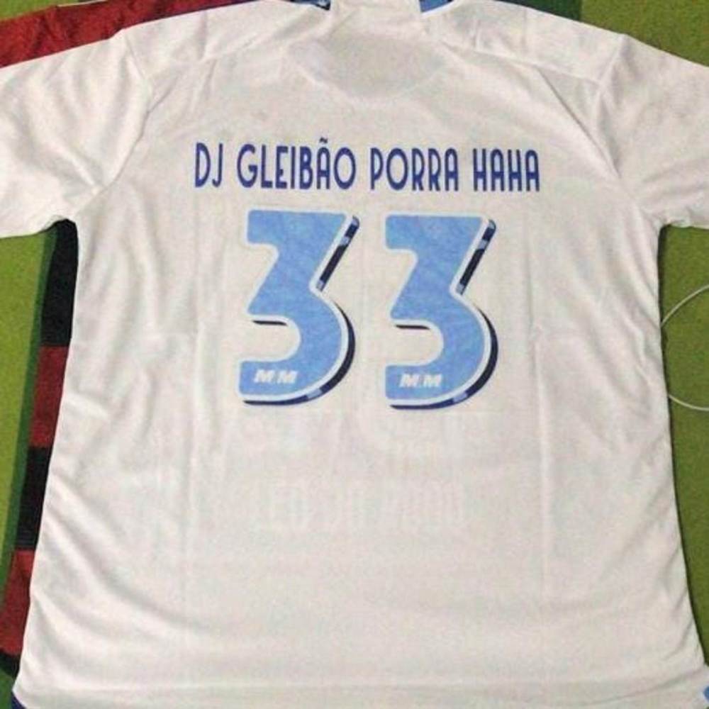 # ALGUNS MINUTOS PRA ESCUTA DE X 002