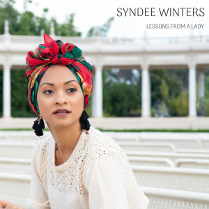 ดาวน์โหลดและฟังเพลง Love Me or Leave Me พร้อมเนื้อเพลงจาก Syndee Winters