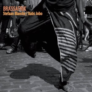 ดาวน์โหลดและฟังเพลง Arriate พร้อมเนื้อเพลงจาก Brassafrik